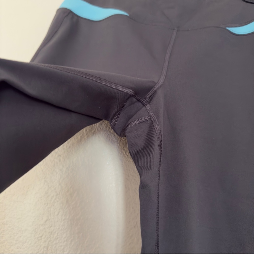 Women's North Face Gray Aqua Leggings - Picture 3 of 6